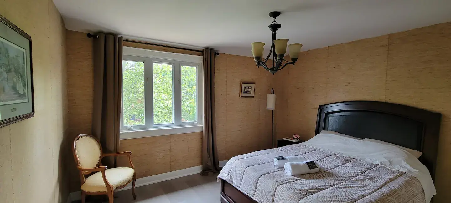 Urban Chic Toronto Gem