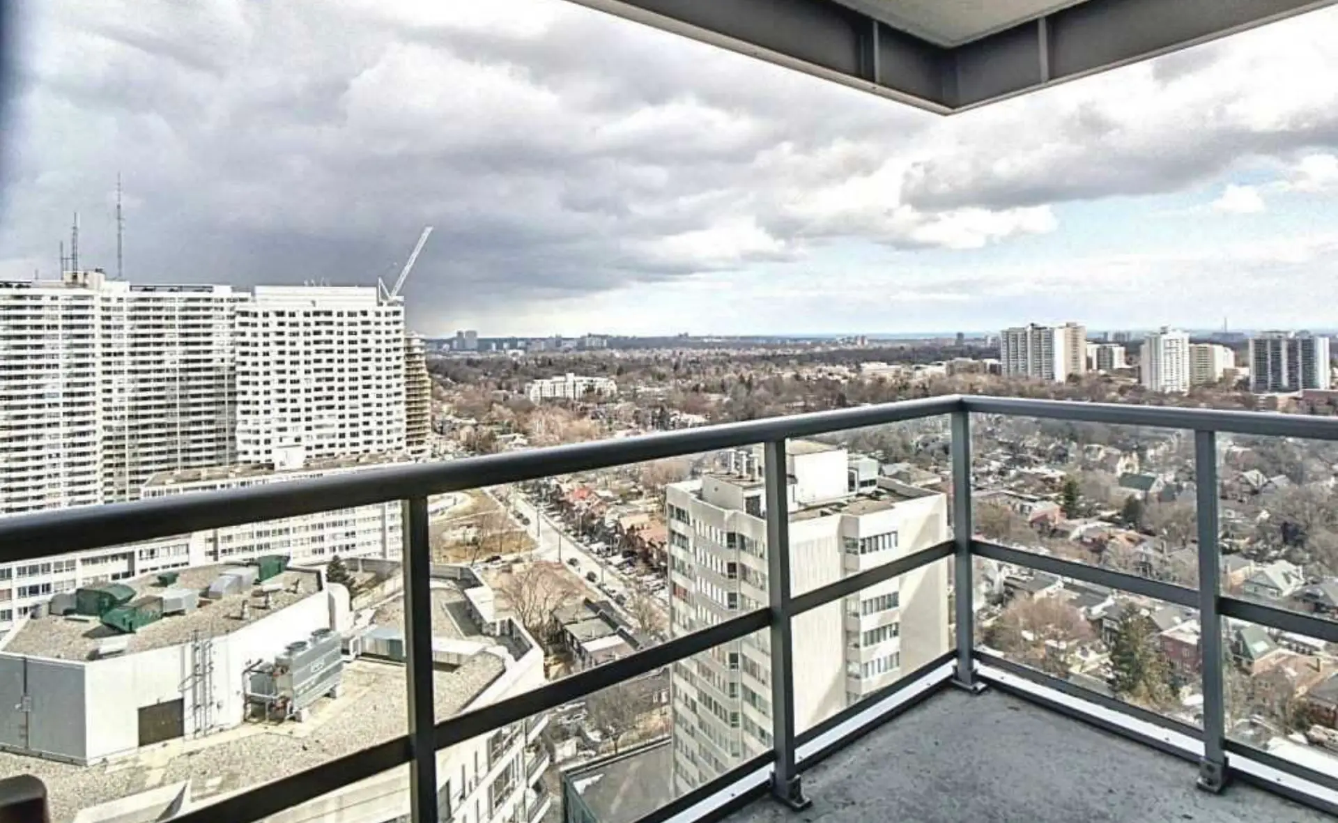 Lovely 1-Bedroom Condo with Pool & Sauna