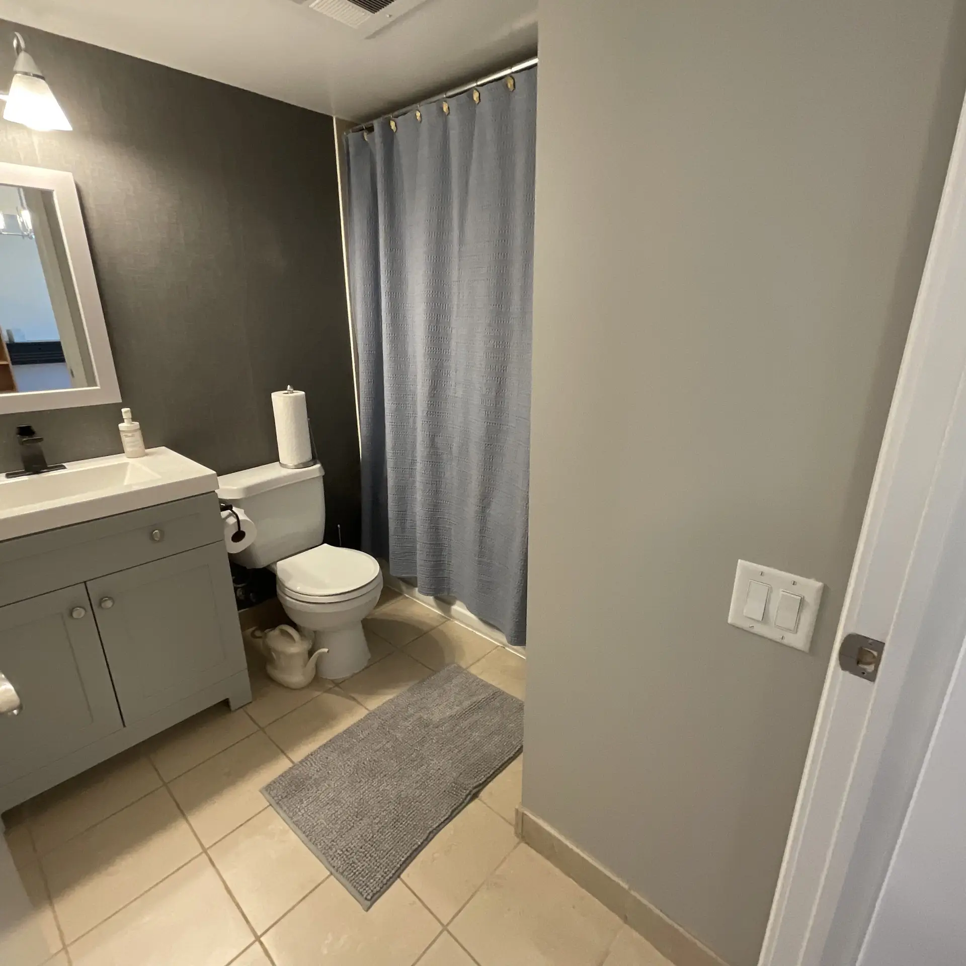 Lovely 1-Bedroom Condo with Pool & Sauna