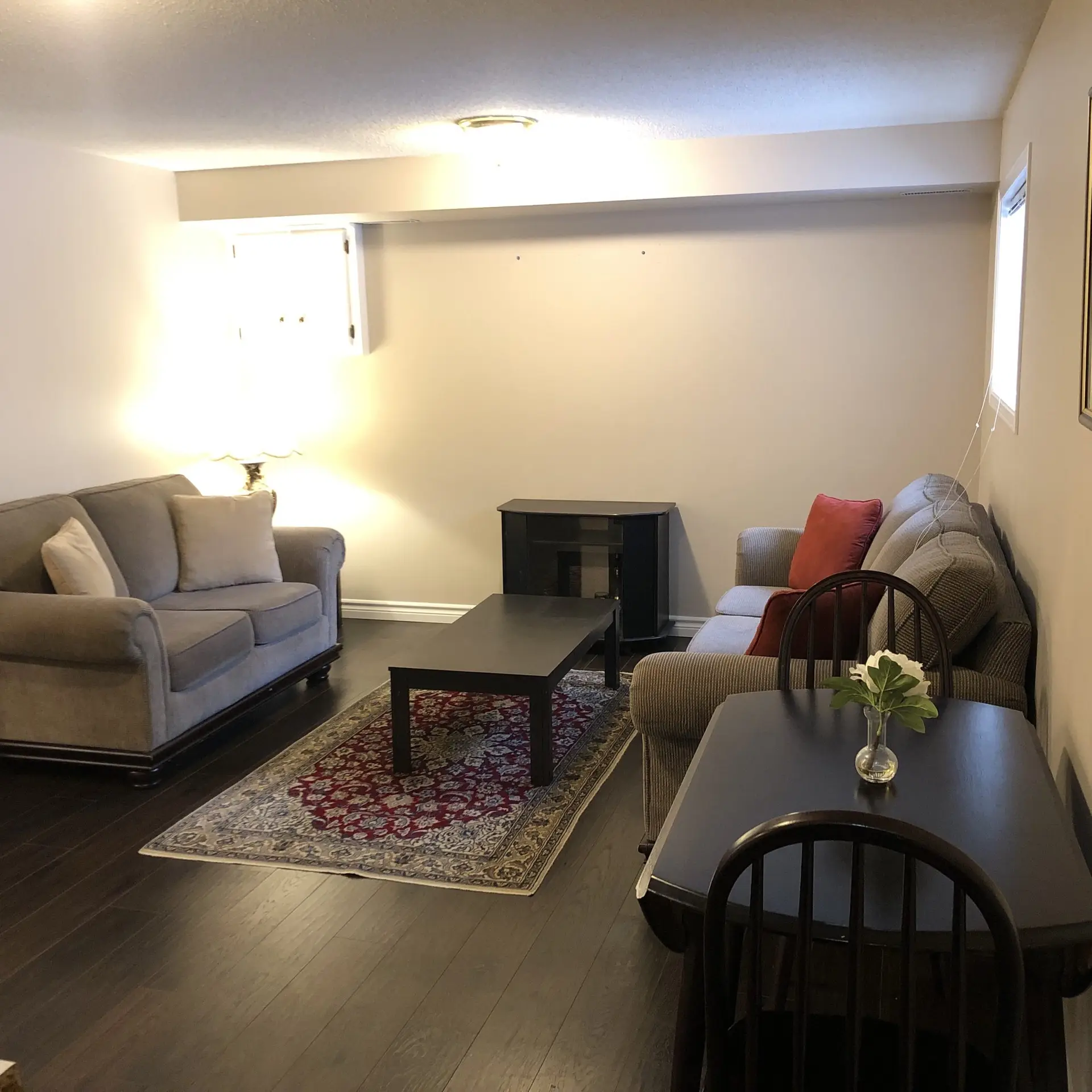 Renovated Bright 1-Bed Basement Apartment Near Oshawa Centre – Ideal for Couples