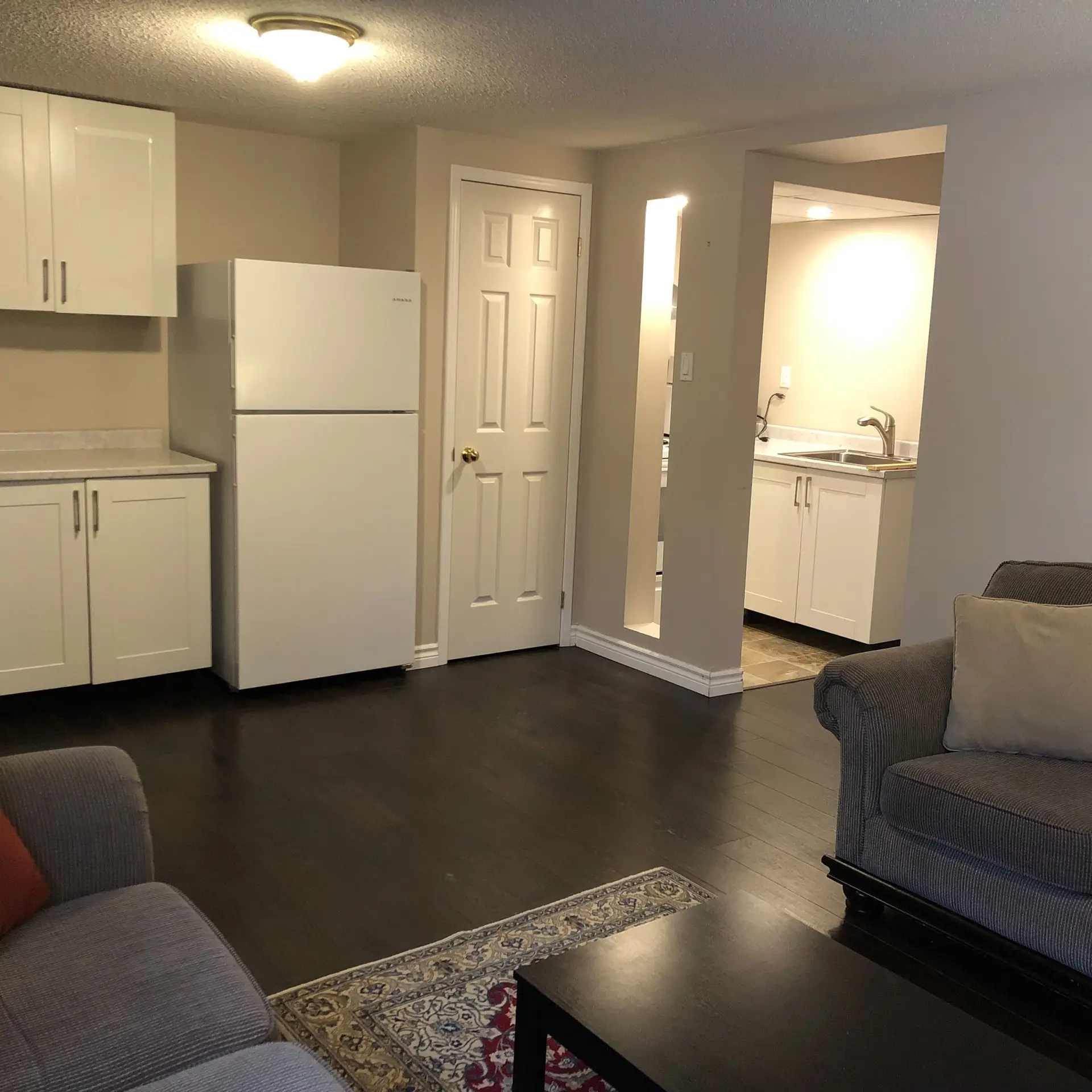Renovated Bright 1-Bed Basement Apartment Near Oshawa Centre – Ideal for Couples