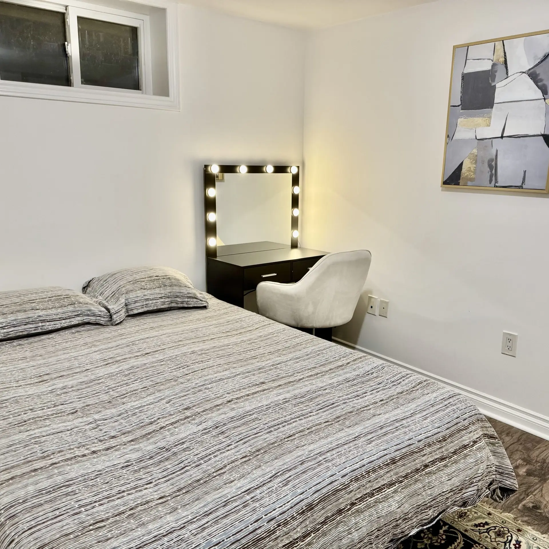 Stylish 1-Bedroom Basement Apartment in Prime Willowdale East Location