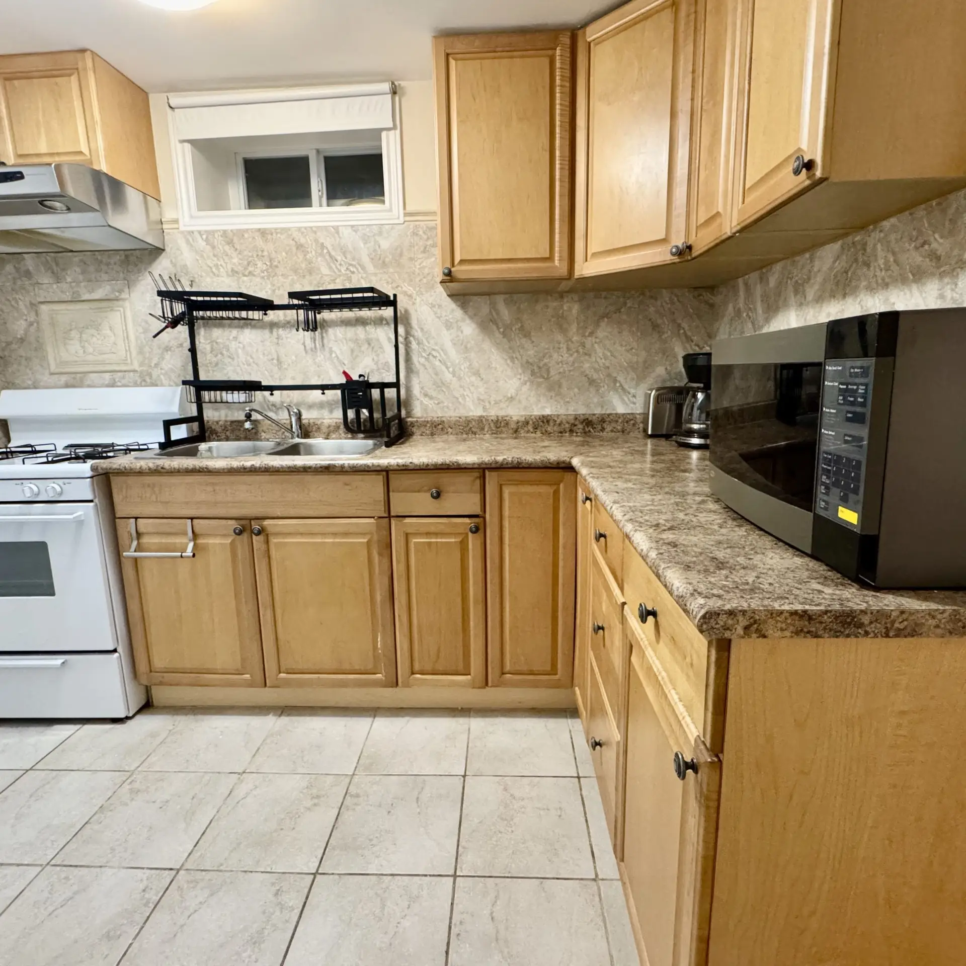 Stylish 1-Bedroom Basement Apartment in Prime Willowdale East Location