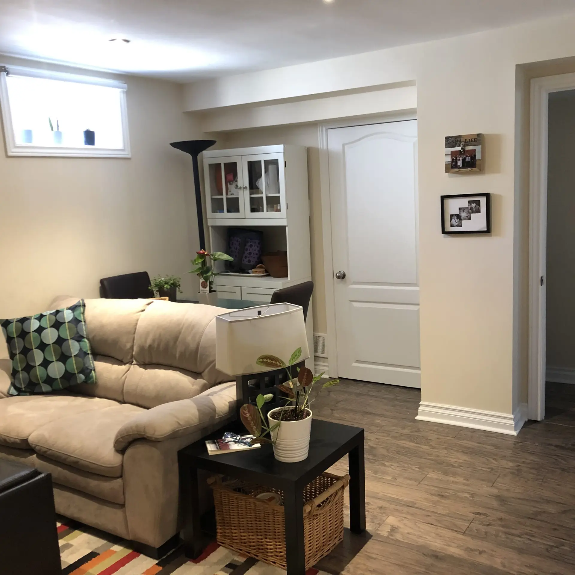 Spacious, Renovated 1-Bed Basement Apartment in Willowdale – Ideal for Couples