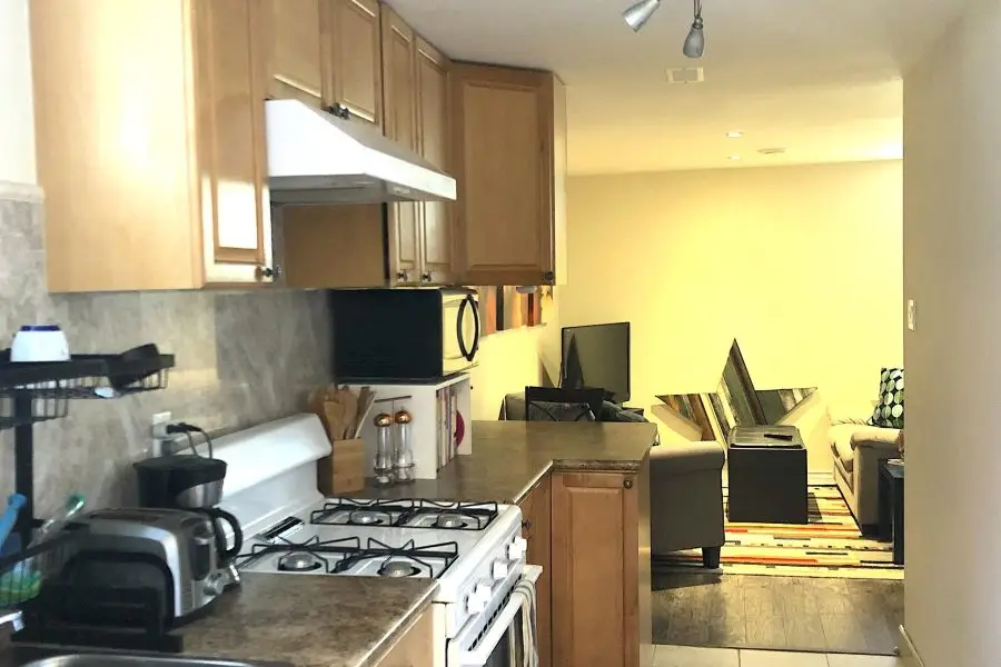 Spacious, Renovated 1-Bed Basement Apartment in Willowdale – Ideal for Couples