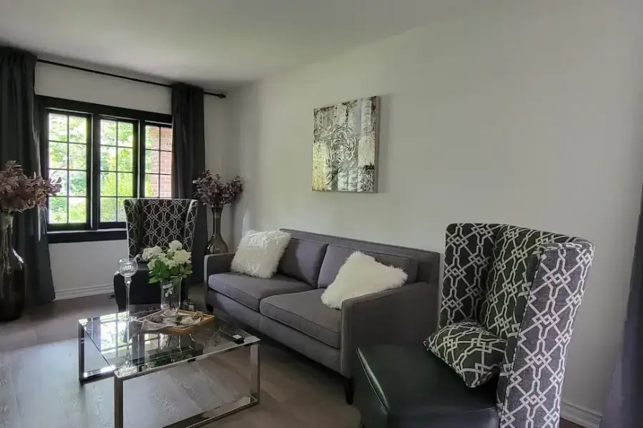 Urban Chic Toronto Gem