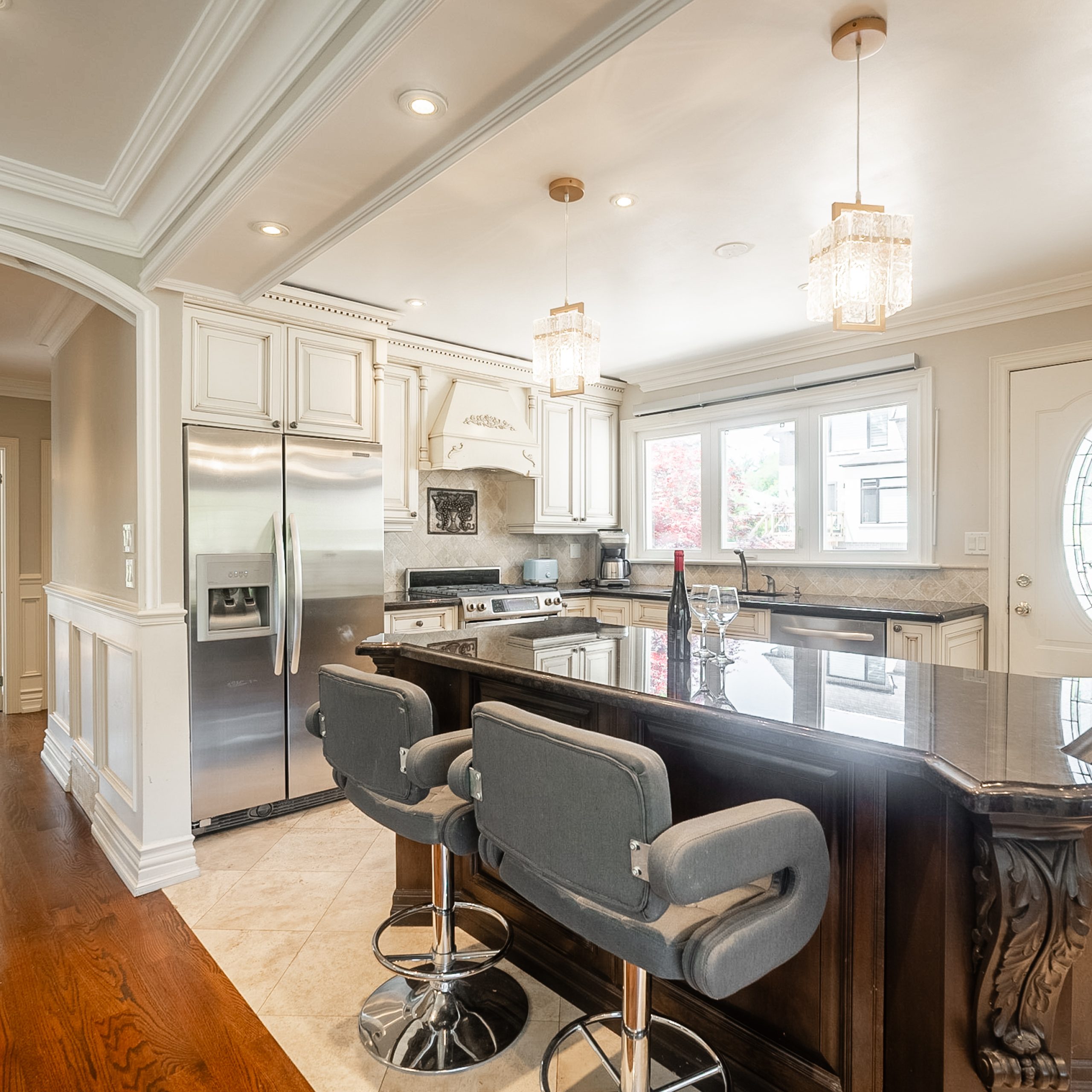 Spacious, Luxury 3-Bed Detached House in Toronto, Smart Home Near Amenities