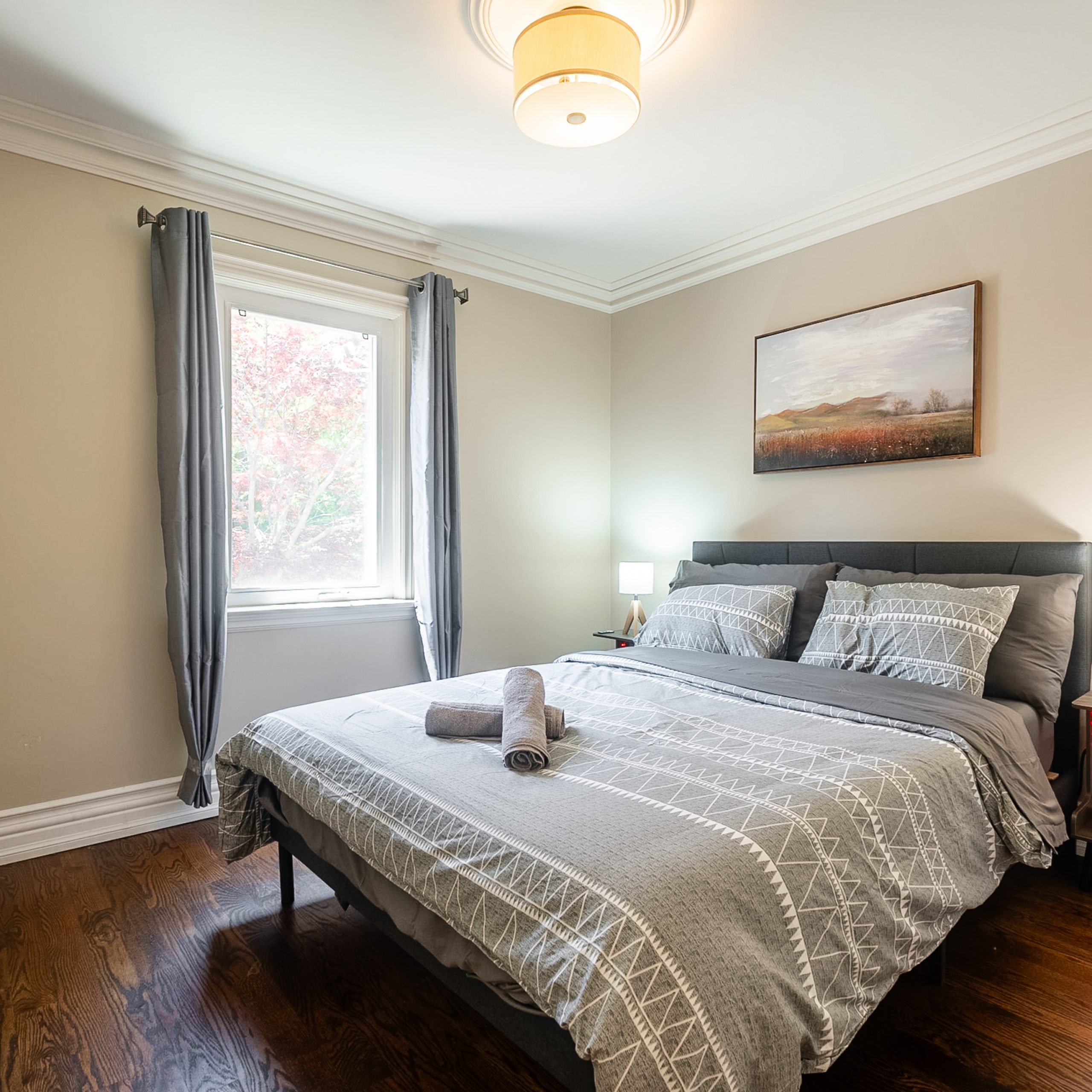 Spacious, Luxury 3-Bed Detached House in Toronto, Smart Home Near Amenities