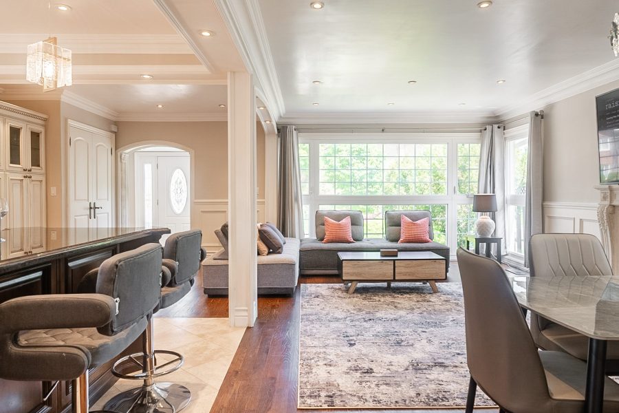 Spacious, Luxury 3-Bed Detached House in Toronto, Smart Home Near Amenities